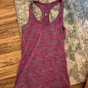 Large lululemon tank top